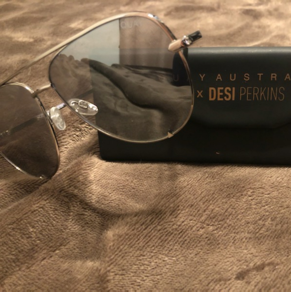 NEW Quay x Desi Perkins High Key Aviator